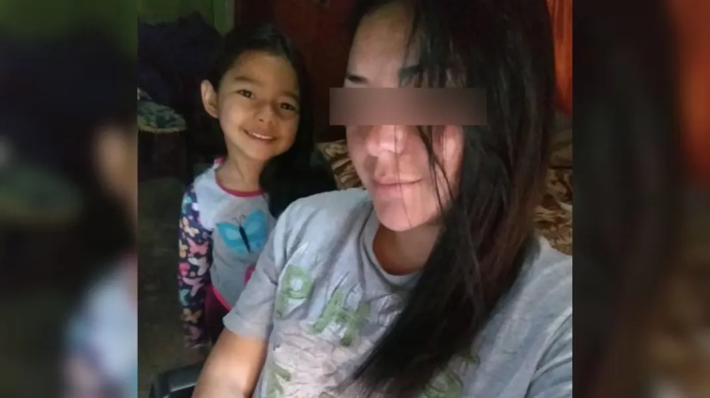 Foto de la madre y su hija.