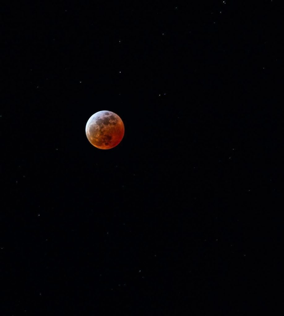 Eclipse lunar