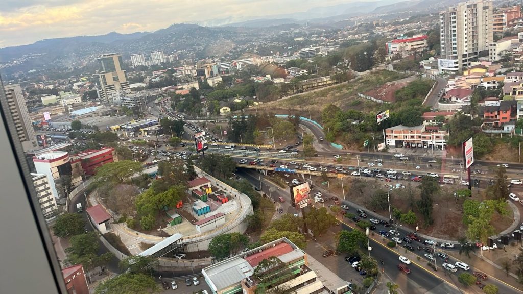 Tráfico en bulevar Suyapa