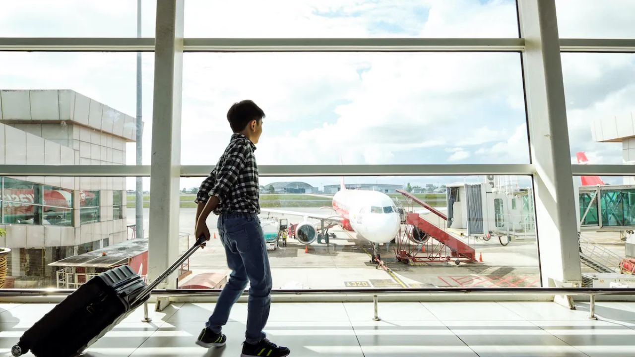 Imagen de ¿Hasta qué edad puede un menor viajar con asistente de vuelo?