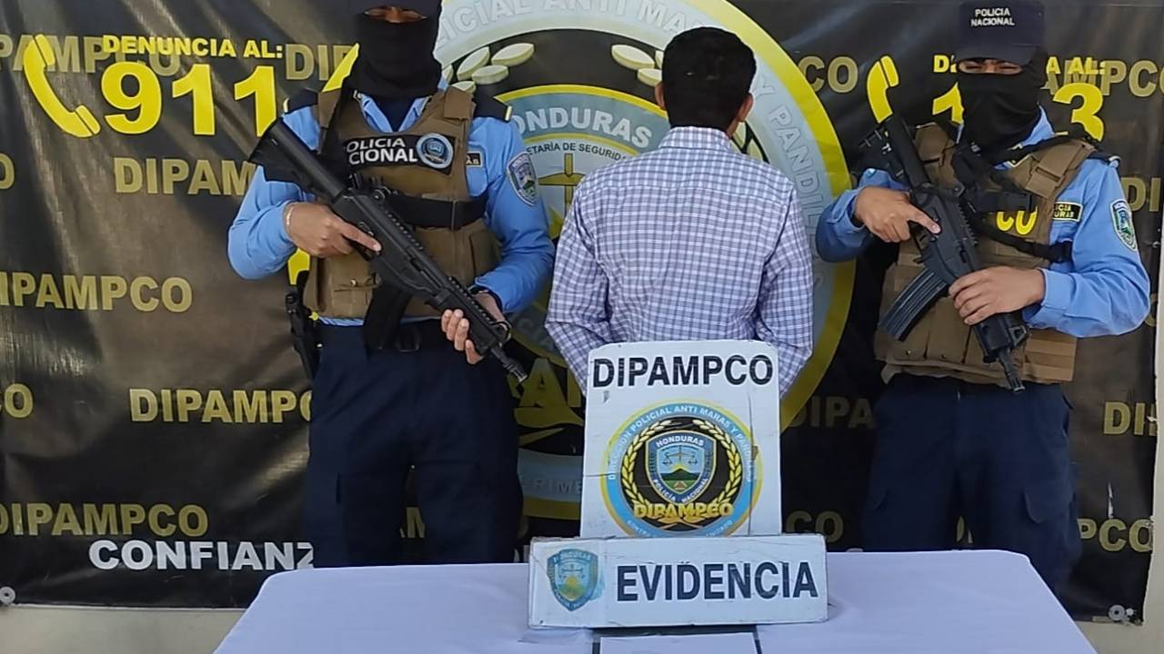 Imagen de Capturan en una montaña a exagente acusado de femicidio; ofrecían L500 mil