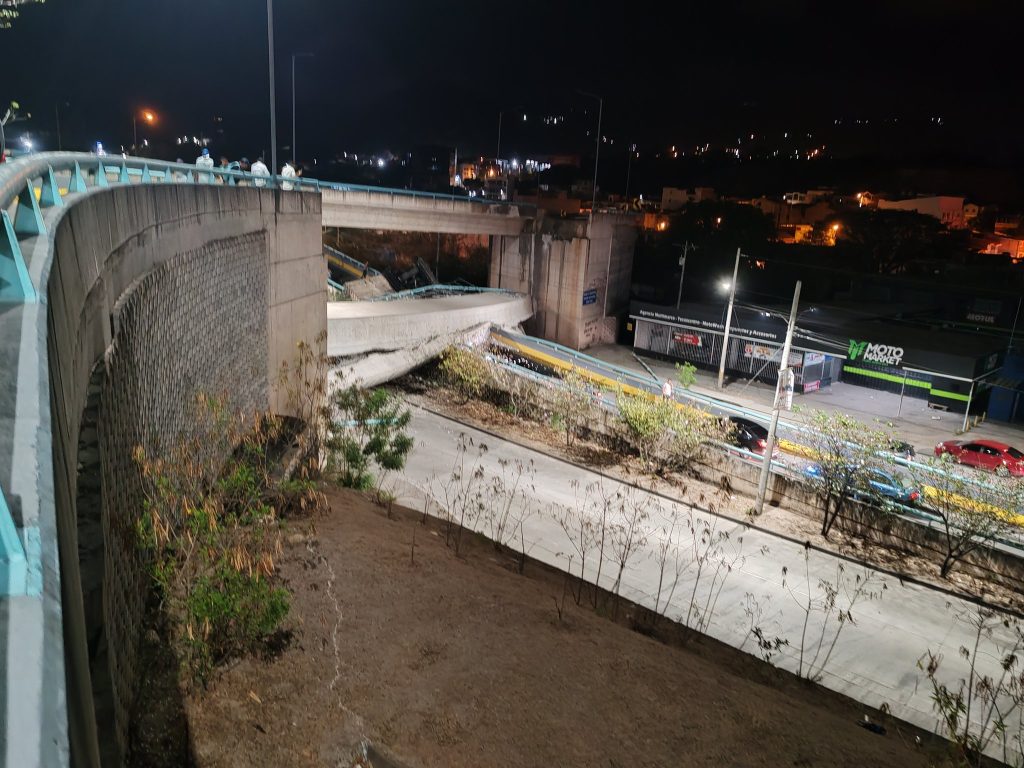 Caída de puente en Tegucigalpa
