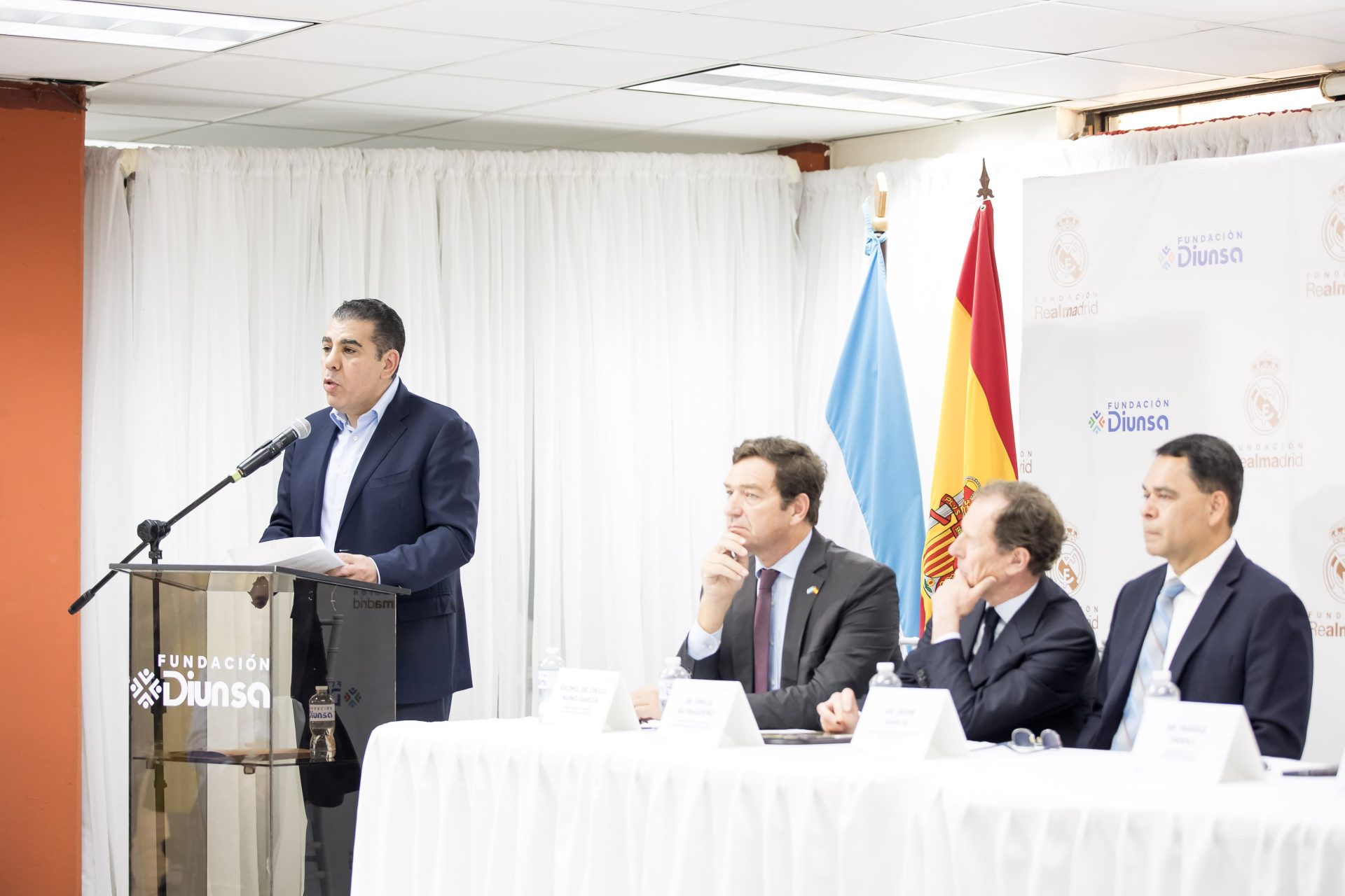 Fundación Real Madrid y Fundación Diunsa inauguran una nueva Escuela Sociodeportiva en San Pedro Sula