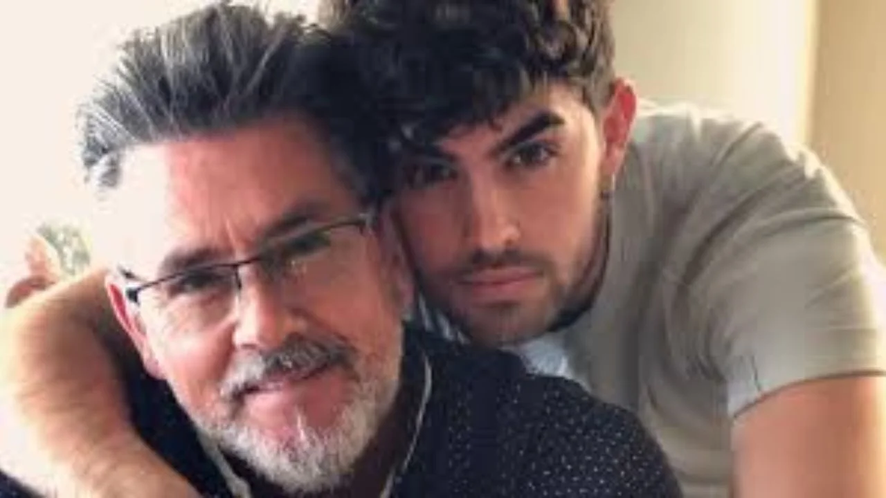 Foto de Mikel Jr. y su padre 