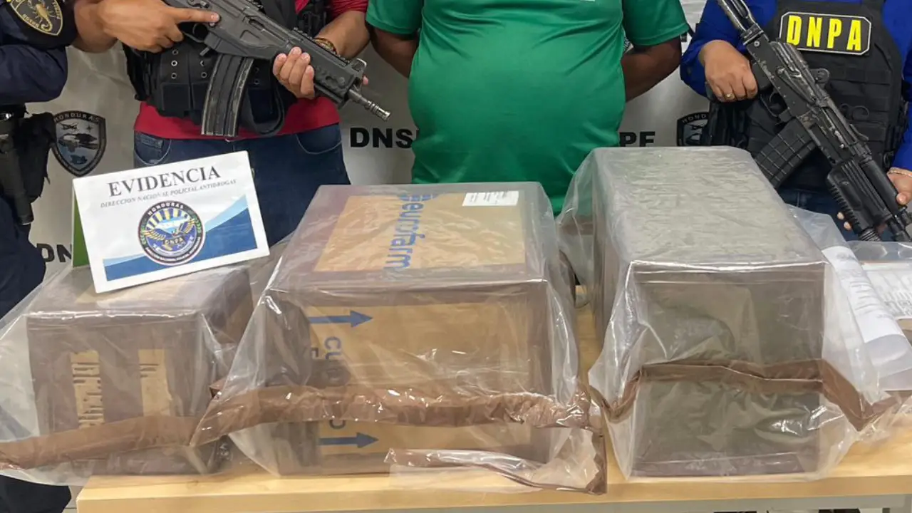 Imagen de Cae hondureño que transportaba fentalino y cytotec en camión de encomiendas