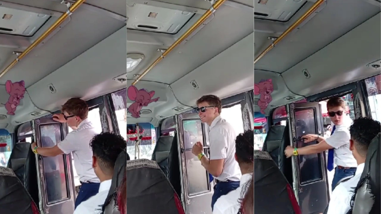 Imagen de '¡Súbale, Súbale!': captan a 'gringo' como cobrador de bus en Tegucigalpa