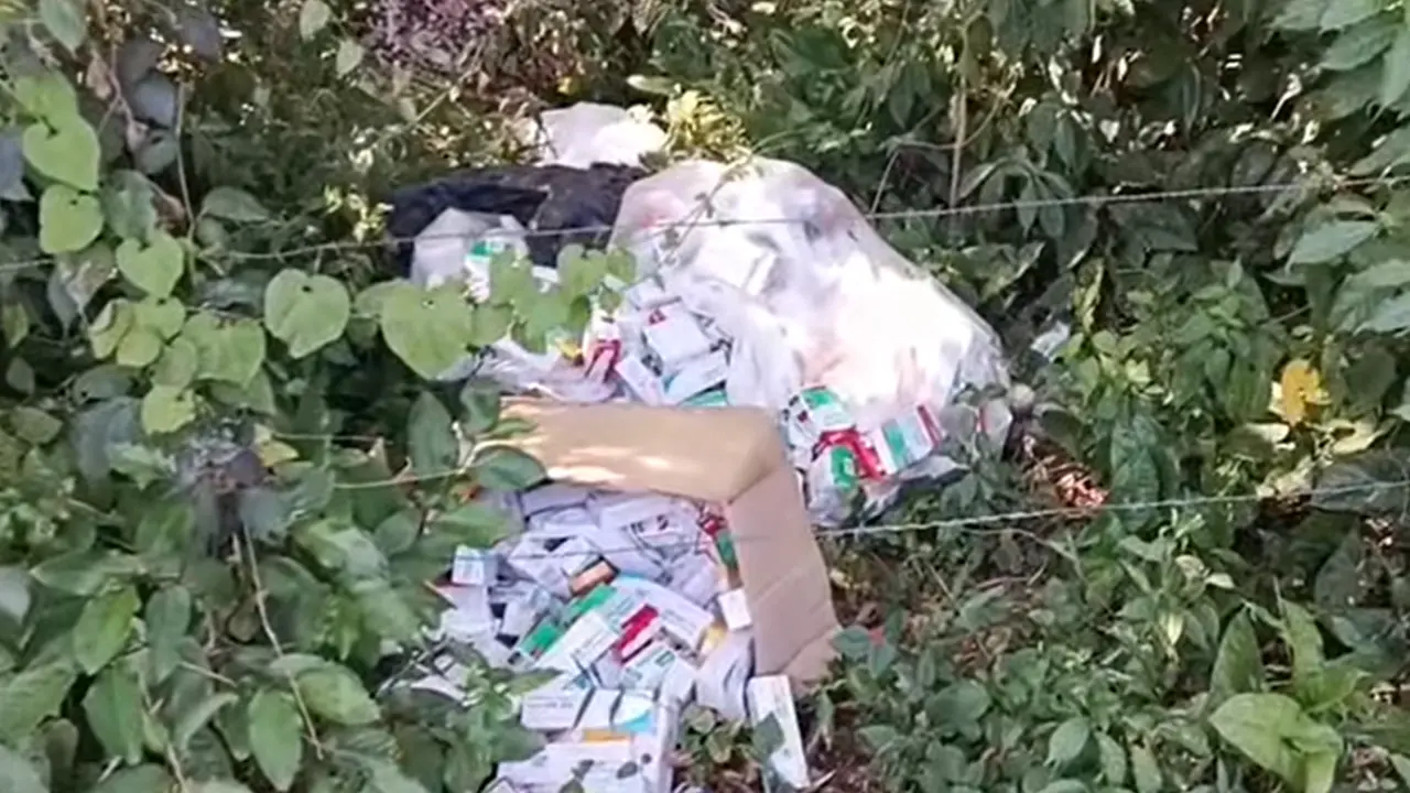Encuentran bolsas llenas de medicamentos vencidos en solar baldío en El Progreso Imagen de Encuentran bolsas llenas de medicamentos vencidos en solar baldío en El Progreso