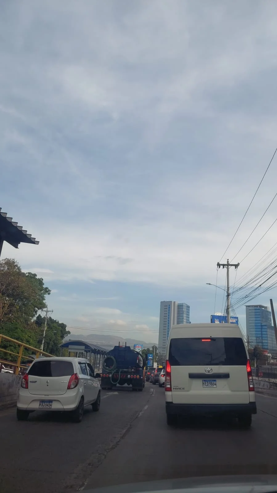 Tráfico en bulevar Suyapa