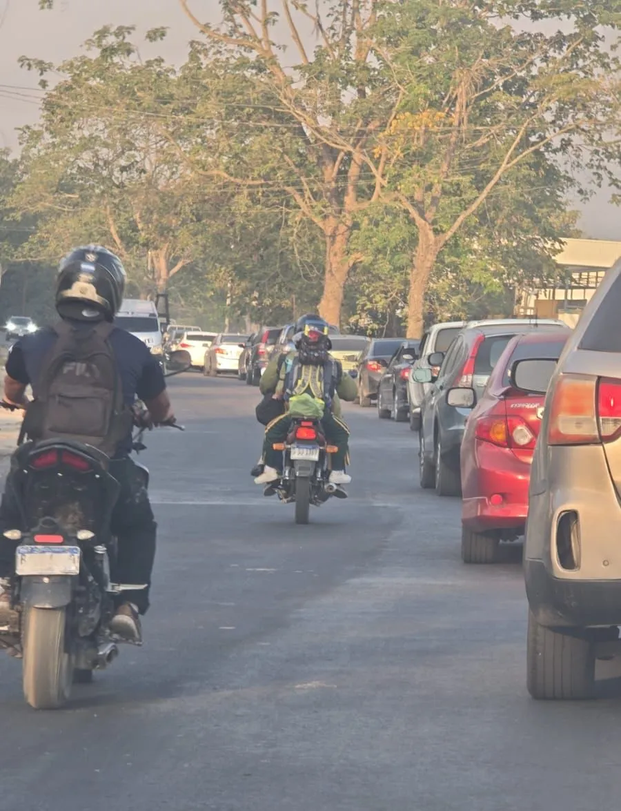 Fila de tráfico en San Pedro Sula