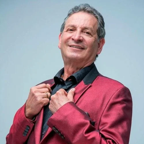 Darío Gómez de saco