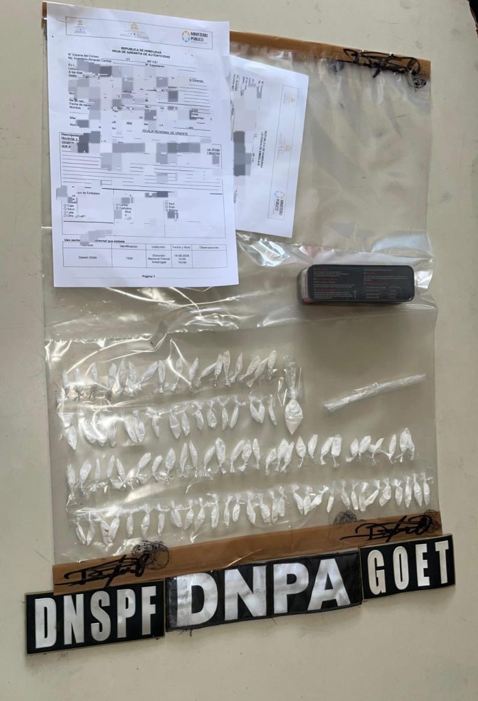 Se estima que la droga decomisada tiene un valor de mercado aproximado de 18,600 lempiras, cantidad suficiente para afectar la salud y seguridad de consumidores, sobre todo en zonas rurales. Foto: cortesía de la Policía Nacional