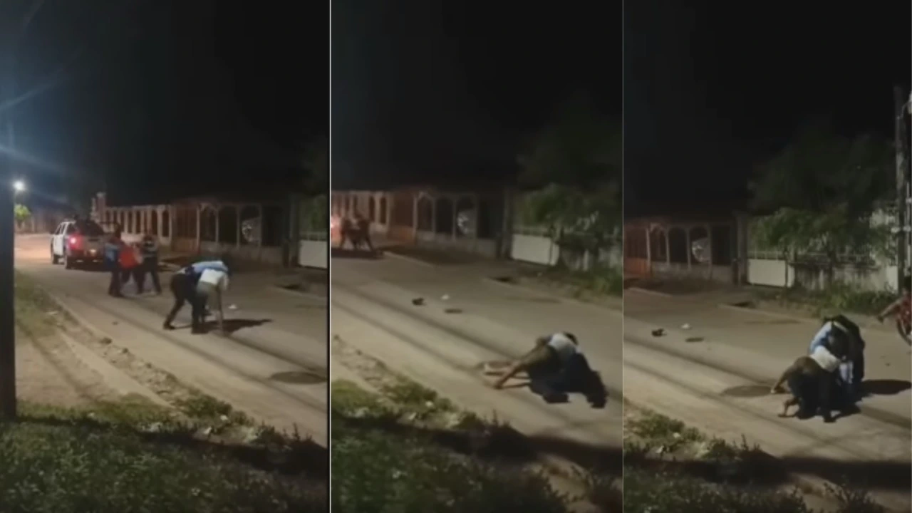 Captan a sujetos peleando con policías en San Lorenzo, Valle. Foto: captura de pantalla 