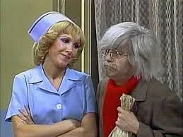 Florinda Meza junto a Roberto Gómez Bolaños en el programa del doctor Chapatín 