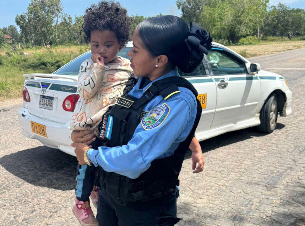 Foto de la niña abandonada en Trujillo