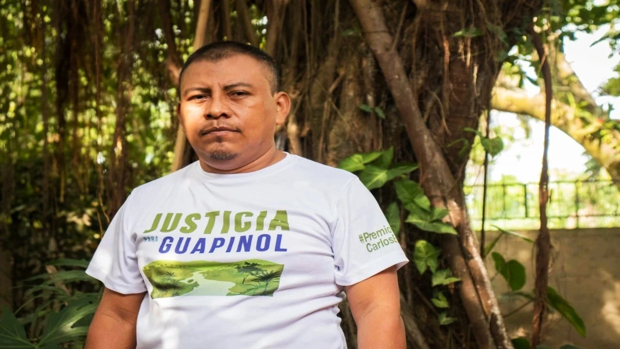 Imagen de Campeón del Clima: reconocen a Juan López, defensor de la tierra