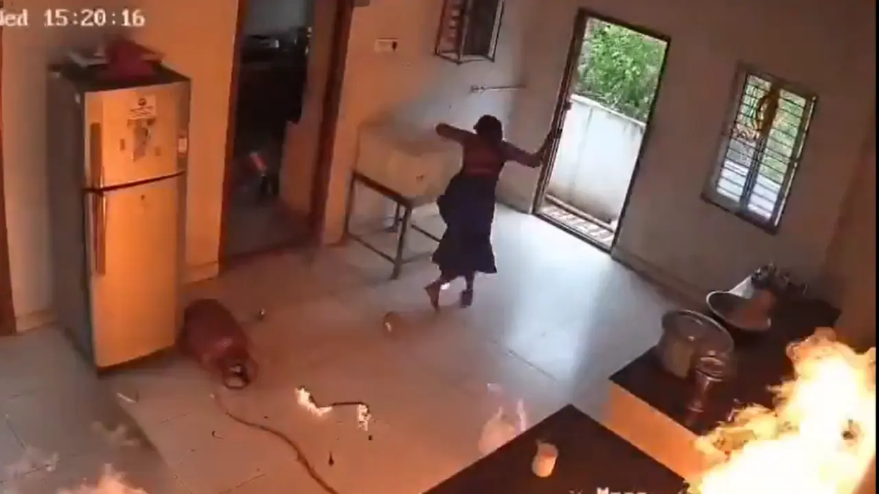 Imagen de VIDEO: Cilindro de gas explota dentro de vivienda y casi mata a pareja