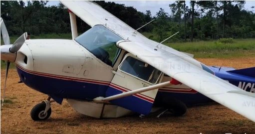 Avioneta tipo Cessna U206G