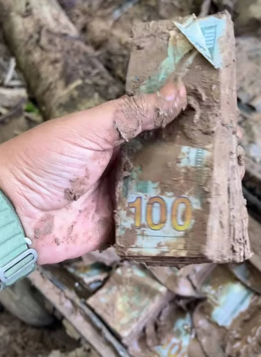 Hasta el momento se desconoce la cantidad exacta de dinero que estaba en el maletín. Foto: cortesía de redes sociales