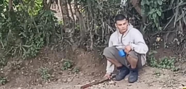 Imagen de Joel Zelaya minutos después de cometer el triple crimen. Foto: cortesía de redes sociales