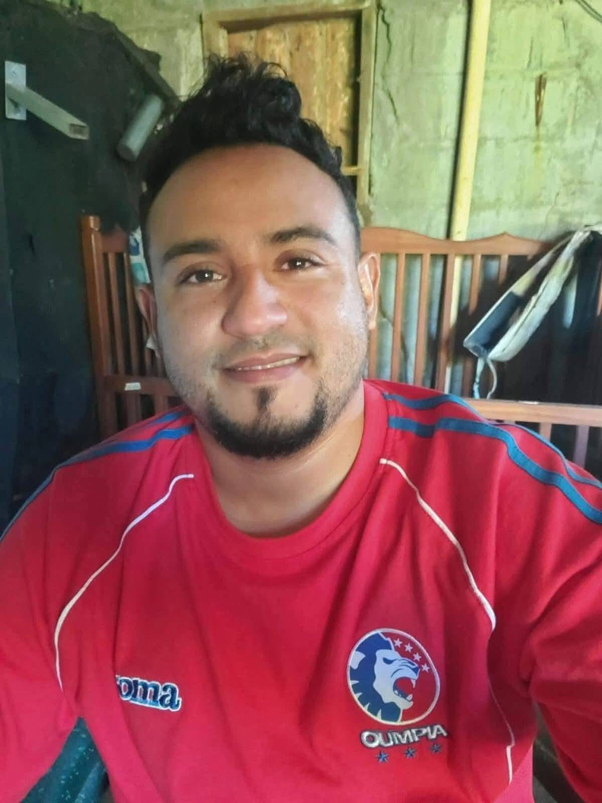 Foto del joven que fue asesinado en La Ceiba