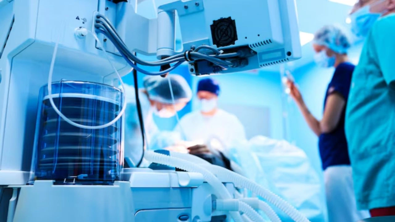 Imagen de Médicos entre la vida y el crimen: 'Nos obligan a salvar sicarios o morimos'