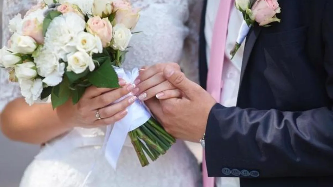 ¿Te casarías por contrato?: Proponen matrimonios con fecha de vencimiento Imagen de ¿Te casarías por contrato?: Proponen matrimonios con fecha de vencimiento