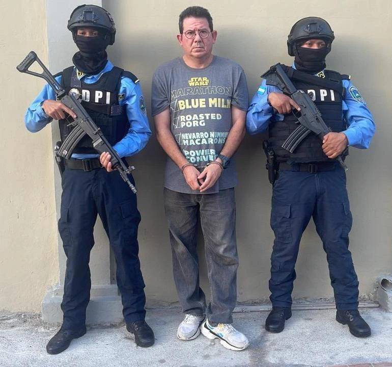 Arcadio López Estrada fue detenido en Tegucigalpa por la DPI. Foto: cortesía de la Policía Nacional 