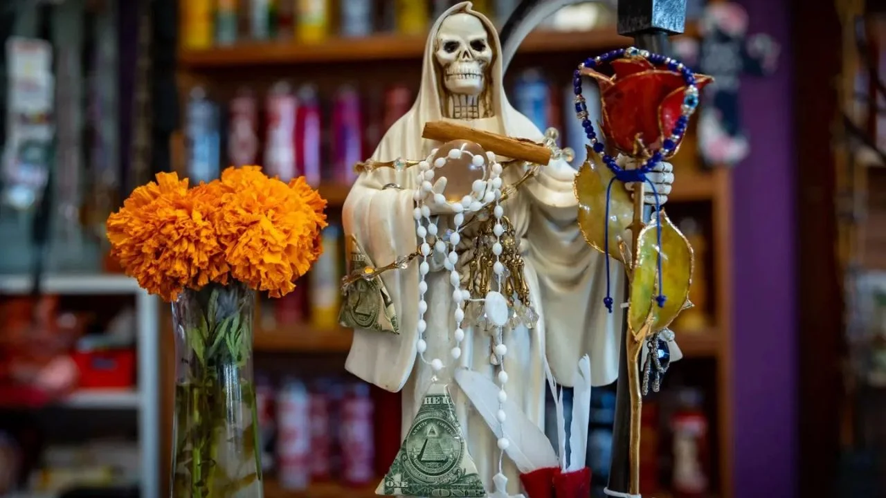 Imagen de ¿Qué significa el 15 de agosto para la Santa Muerte? ¿Hoy es su cumpleaños?