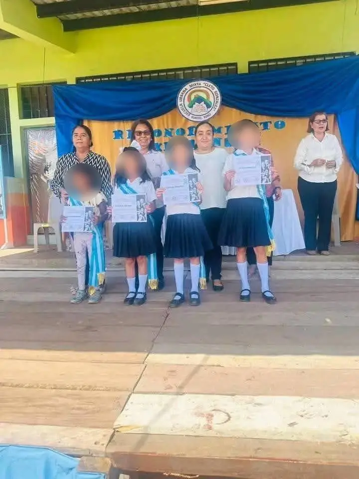 alumnas y maestras hondureñas