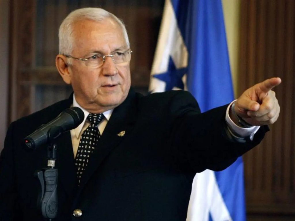 Roberto Micheletti respalda a Nasralla y alerta intento de permanencia en el poder. Foto: cortesía de El Heraldo