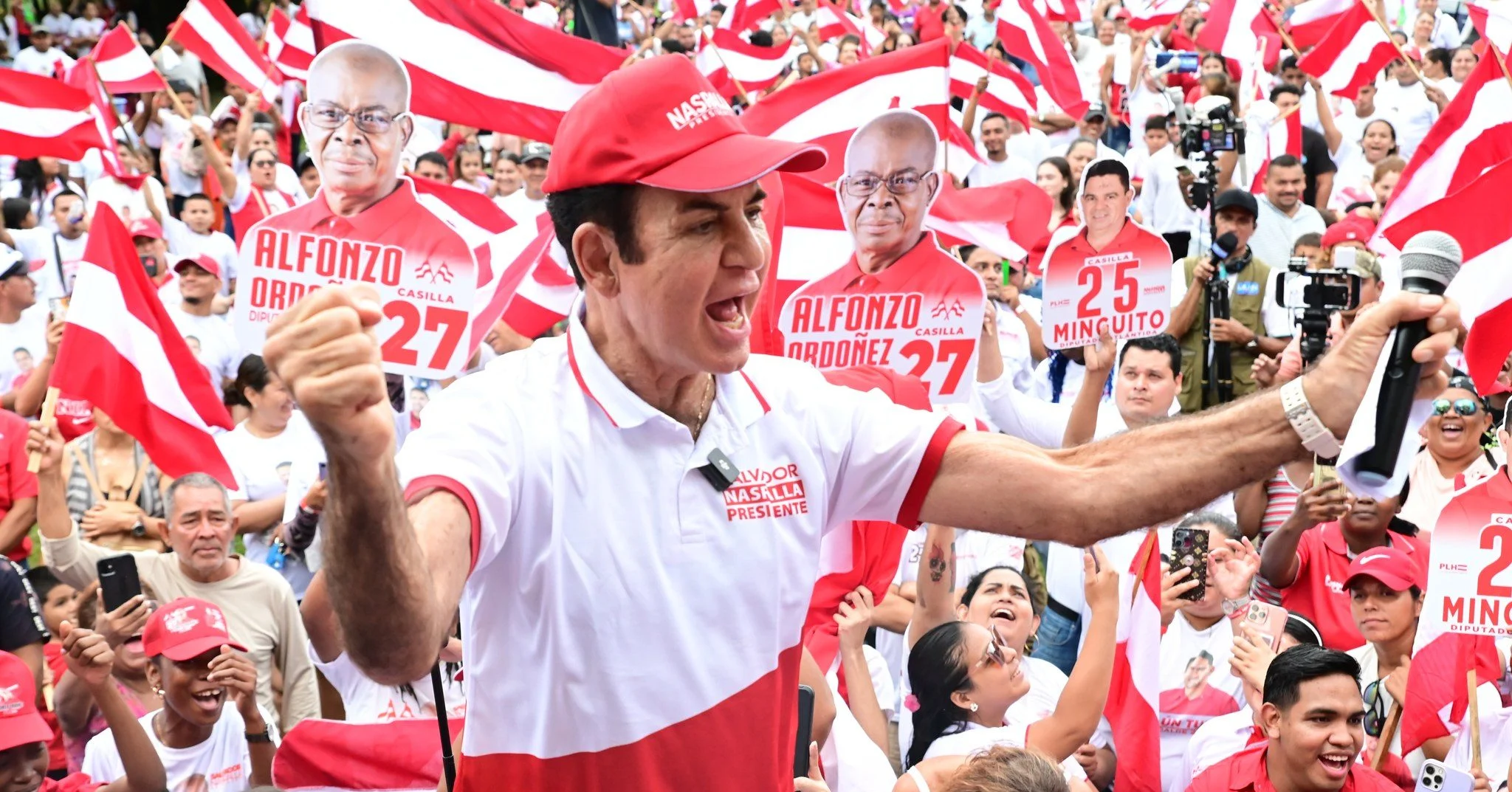 Salvador Nasralla en cierre de campaña