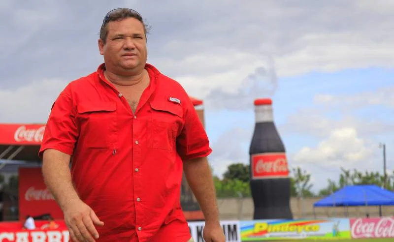 Ricardo Elencoff en estadio