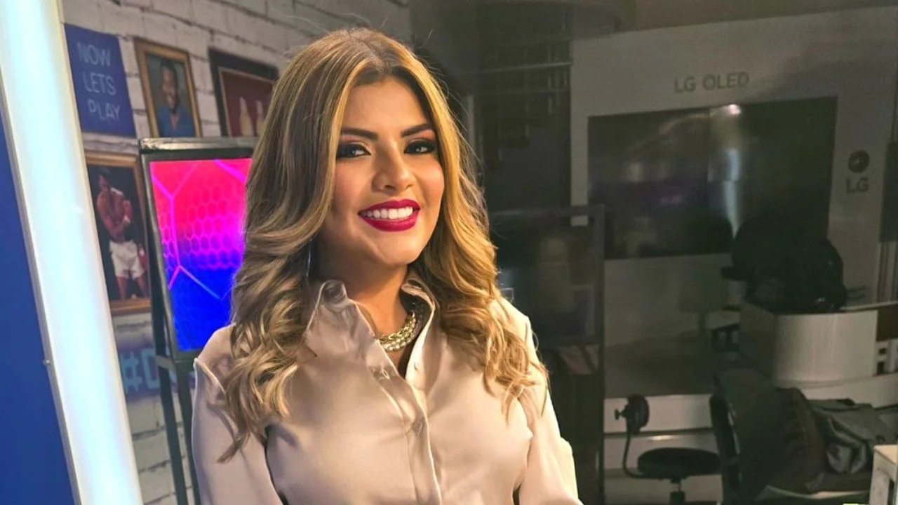 Saraí Espinal sonriendo
