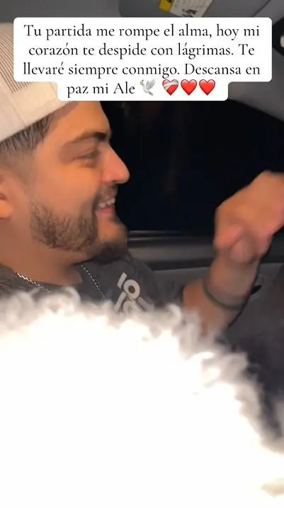 Alejandro Rivera conduciendo