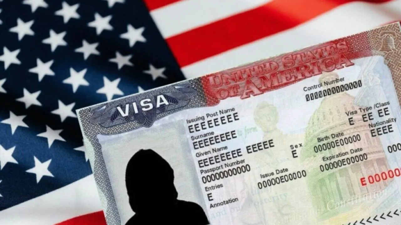 Imagen Principal de Nota: EE.UU. pausa emisión de visas a ciudadanos de este país por tiroteo en Washington