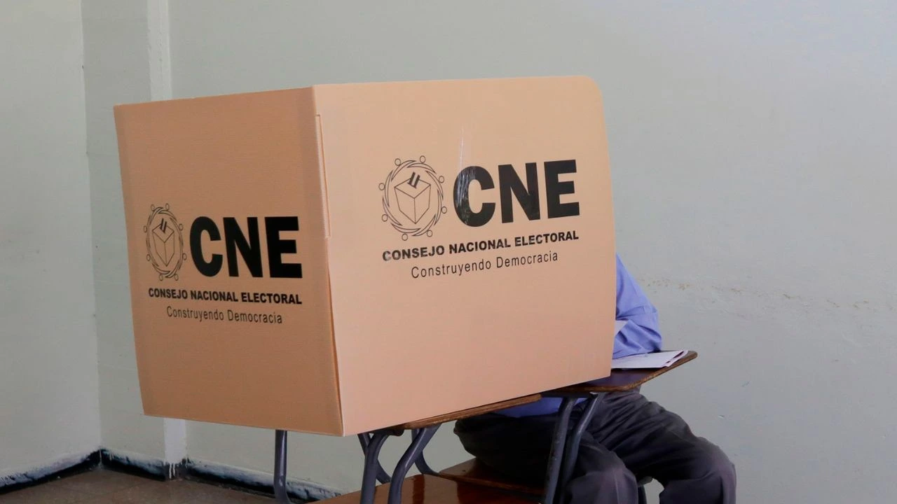 Imagen Principal de Nota: ¿Quedas censado con algún partido político si votas en las elecciones generales?