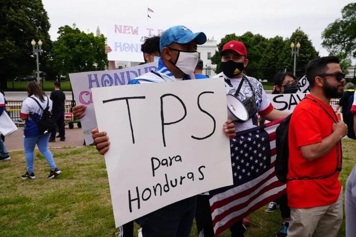 Fallo judicial restaura TPS a migrantes de Honduras, Nicaragua y Nepal. Foto: cortesía de redes sociales 