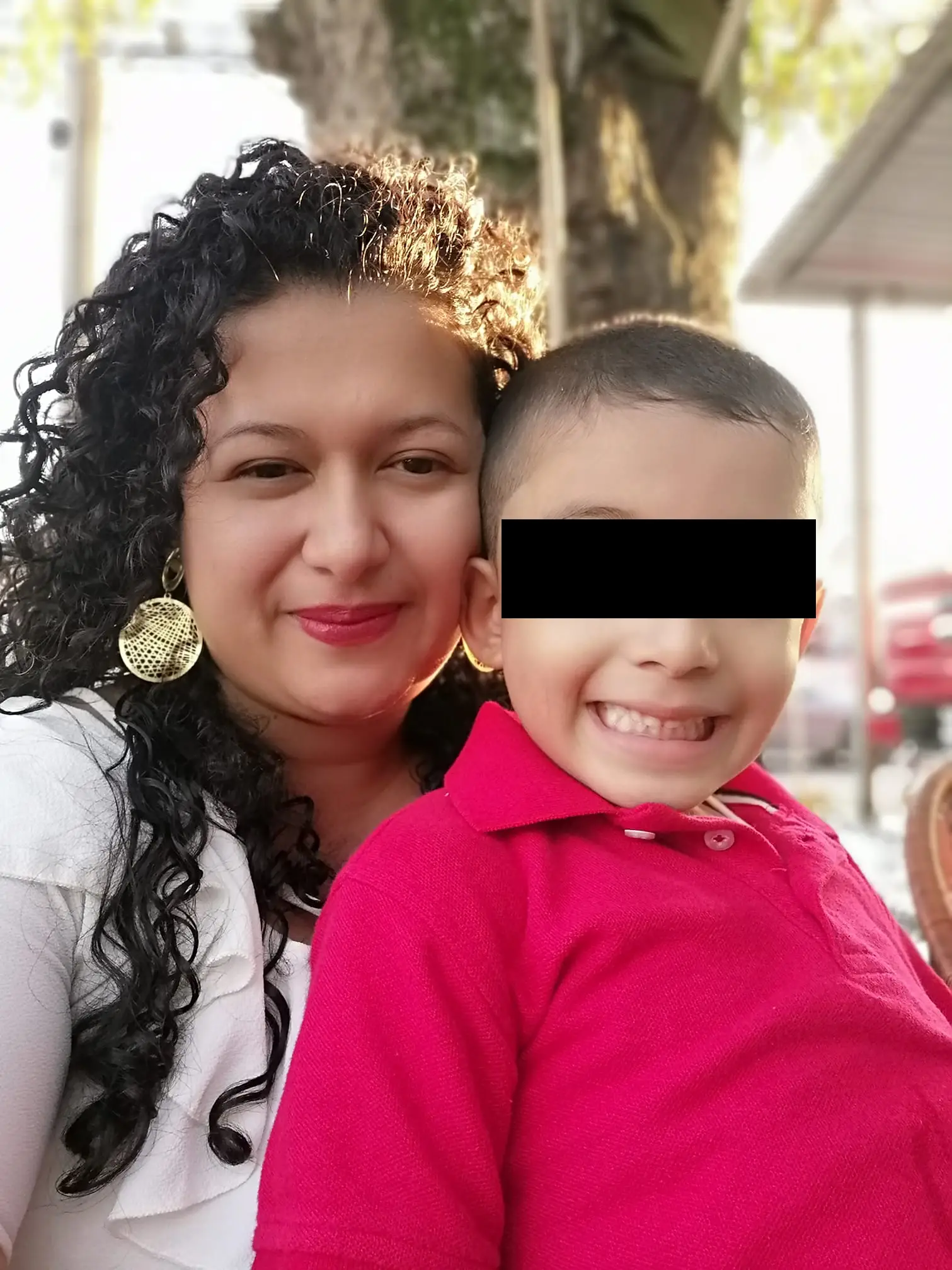Foto de la hondureña encontrada sin vida, junto a su hijo 