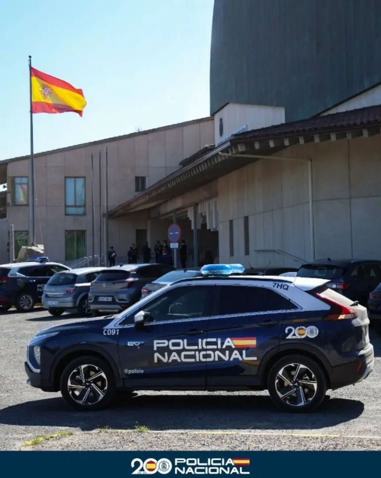 Foto de una patrulla policial de España