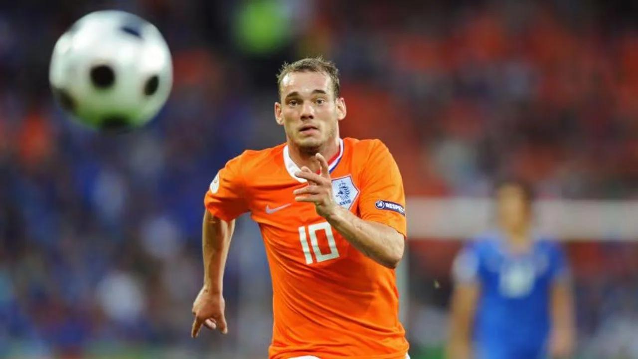 ¿Contra qué equipo marcó Wesley Sneijder en la UEFA Euro 2008? Aquí la respuesta Imagen de ¿Contra qué equipo marcó Wesley Sneijder en la UEFA Euro 2008? Aquí la respuesta