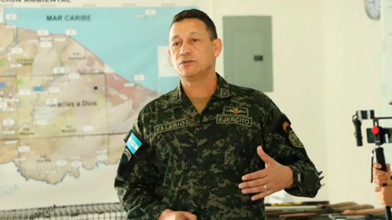 Virtual jefe de las FFAA garantiza apoyo al CNE y respeto a la Constitución