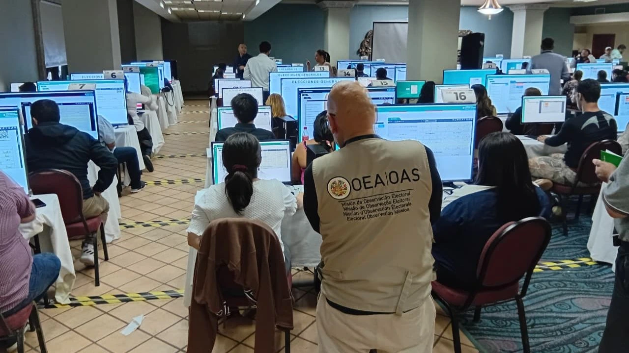OEA celebrará reunión extraordinaria por recuento de elecciones en Honduras