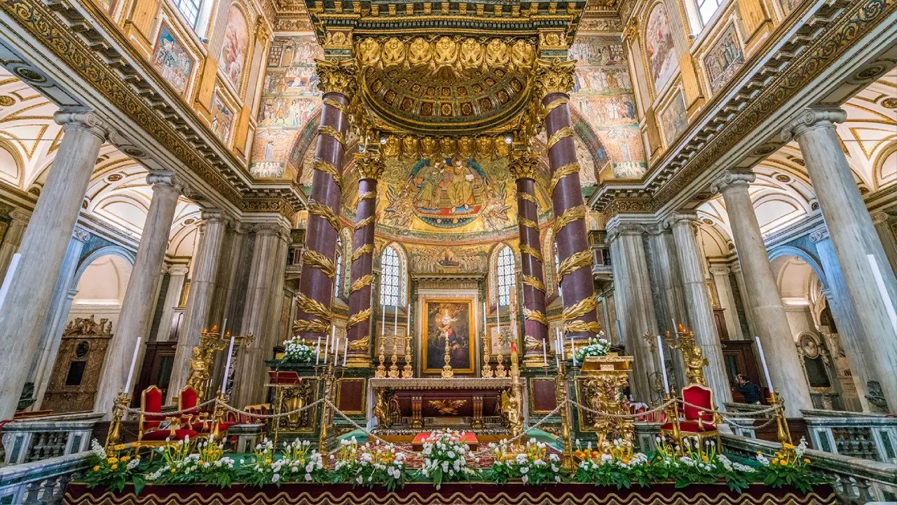 Altar de la basílica Santa María la Mayor