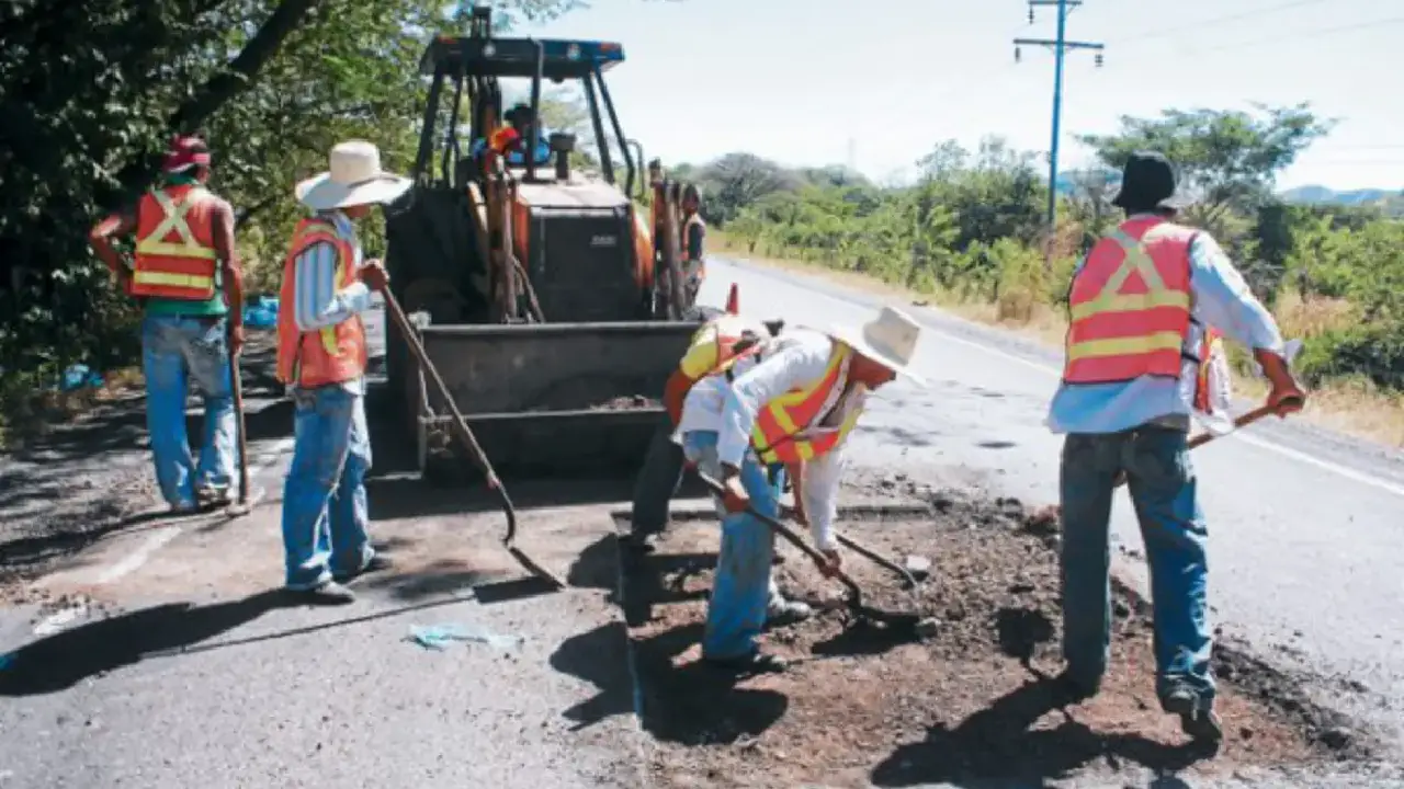 Bacheo de calles en Honduras 