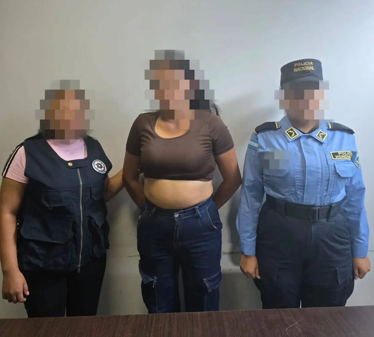 Foto de la olanchana capturada por macanear a su esposo