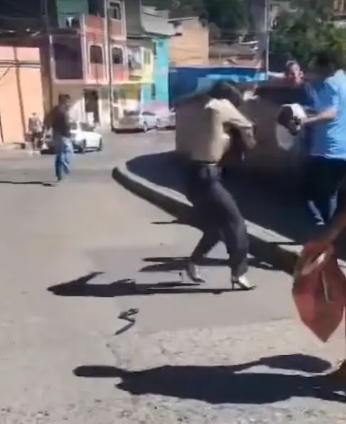 Foto de los momentos del ataque contra periodistas en Tegucigalpa