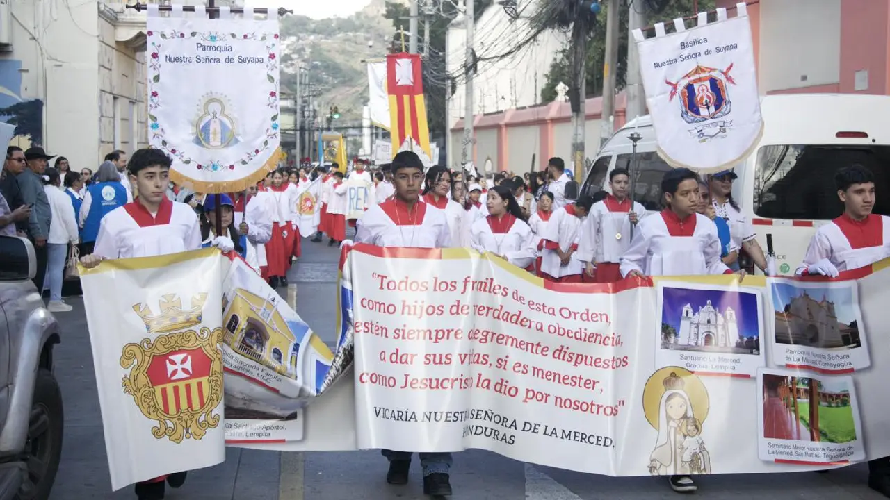 Monaguillos en la peregrinación de la Virgen de Suyapa