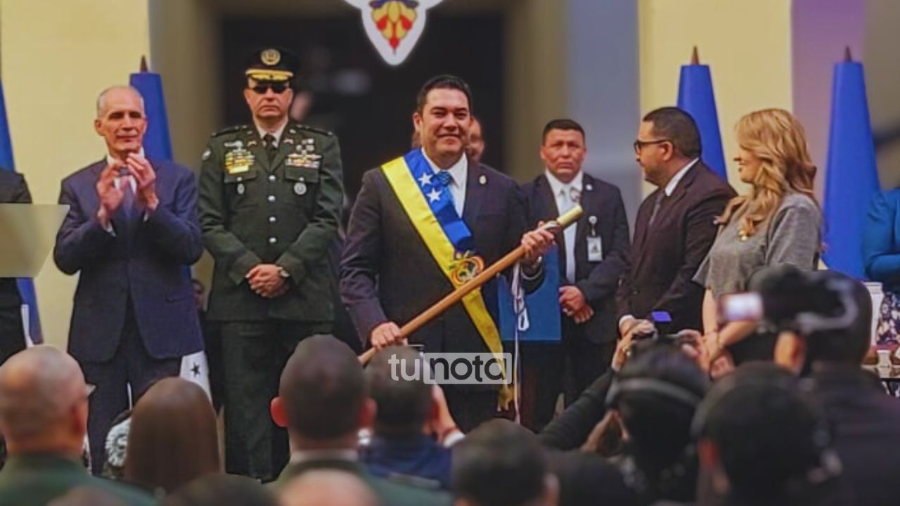 Imagen de Juan Diego Zelaya tomó posesión como alcalde del Distrito Central para el cuatrienio 2026-2030