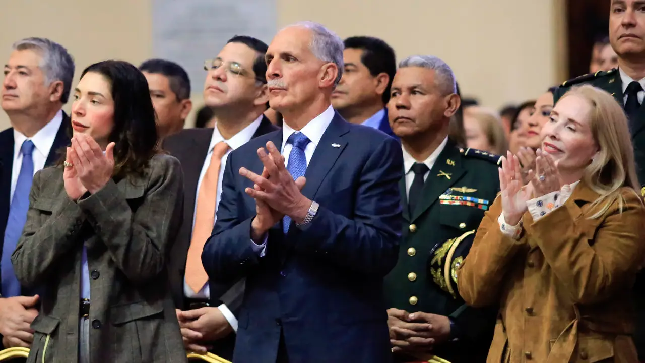 Nasry Asfura en misa en honor a la Virgen de Suyapa 