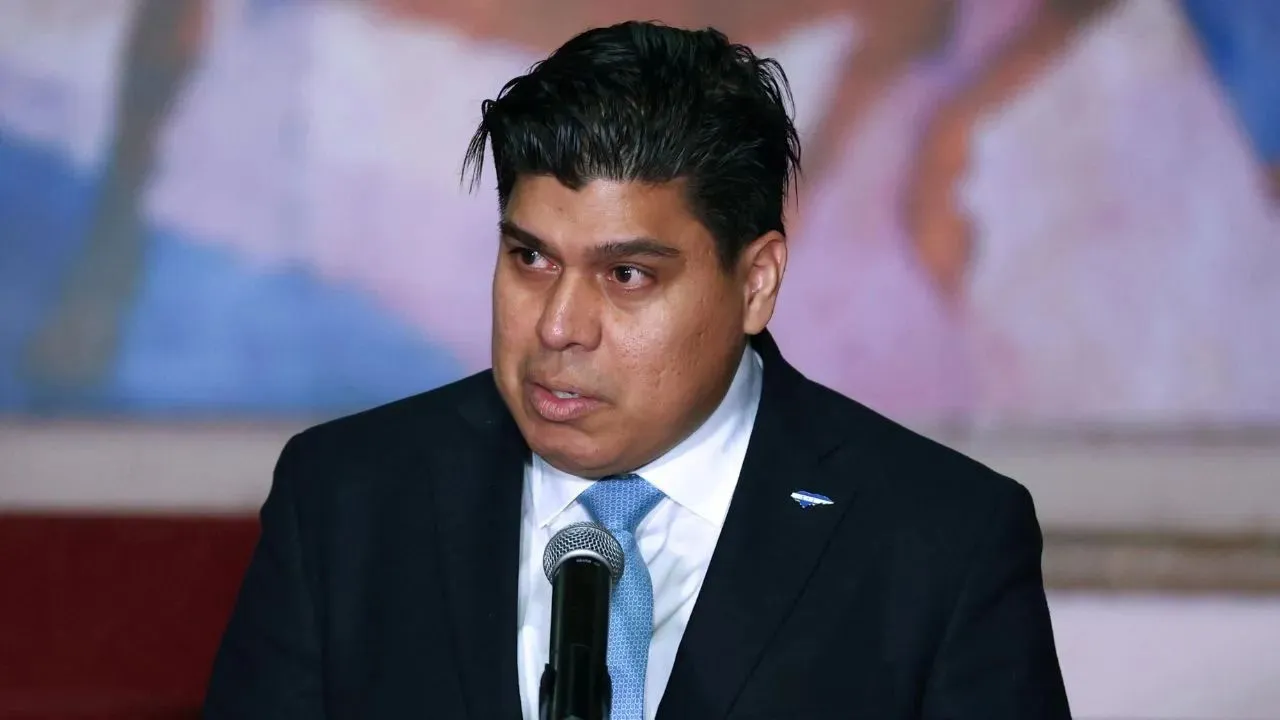 Imagen Principal de Nota: Este lunes llega misión del FMI para dialogar con autoridades: Roberto Lagos